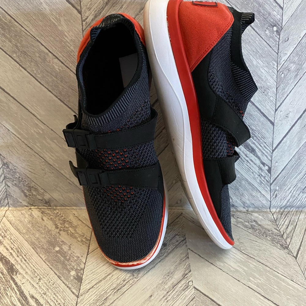 Nike Black and Red Men's Sneakers
